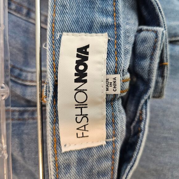 Fashion Nova Light Wash Waist Cutout Wide Leg Jeans Size 7 - Picture 6 of 6